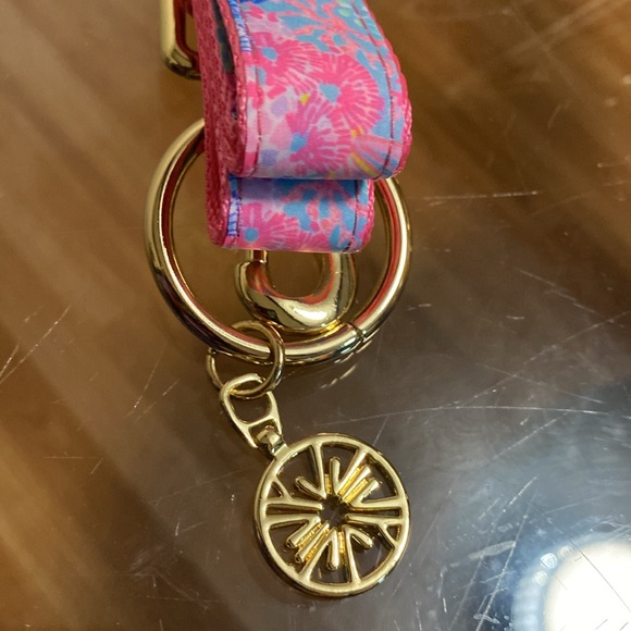 NEW Lilly Pulitzer M/L Leash/Lead Pink NWT Good Logo Charm Full Color Canvas - Picture 7 of 7